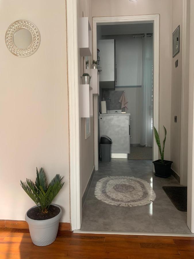 Petra'S House Apartment Флорина Екстериор снимка